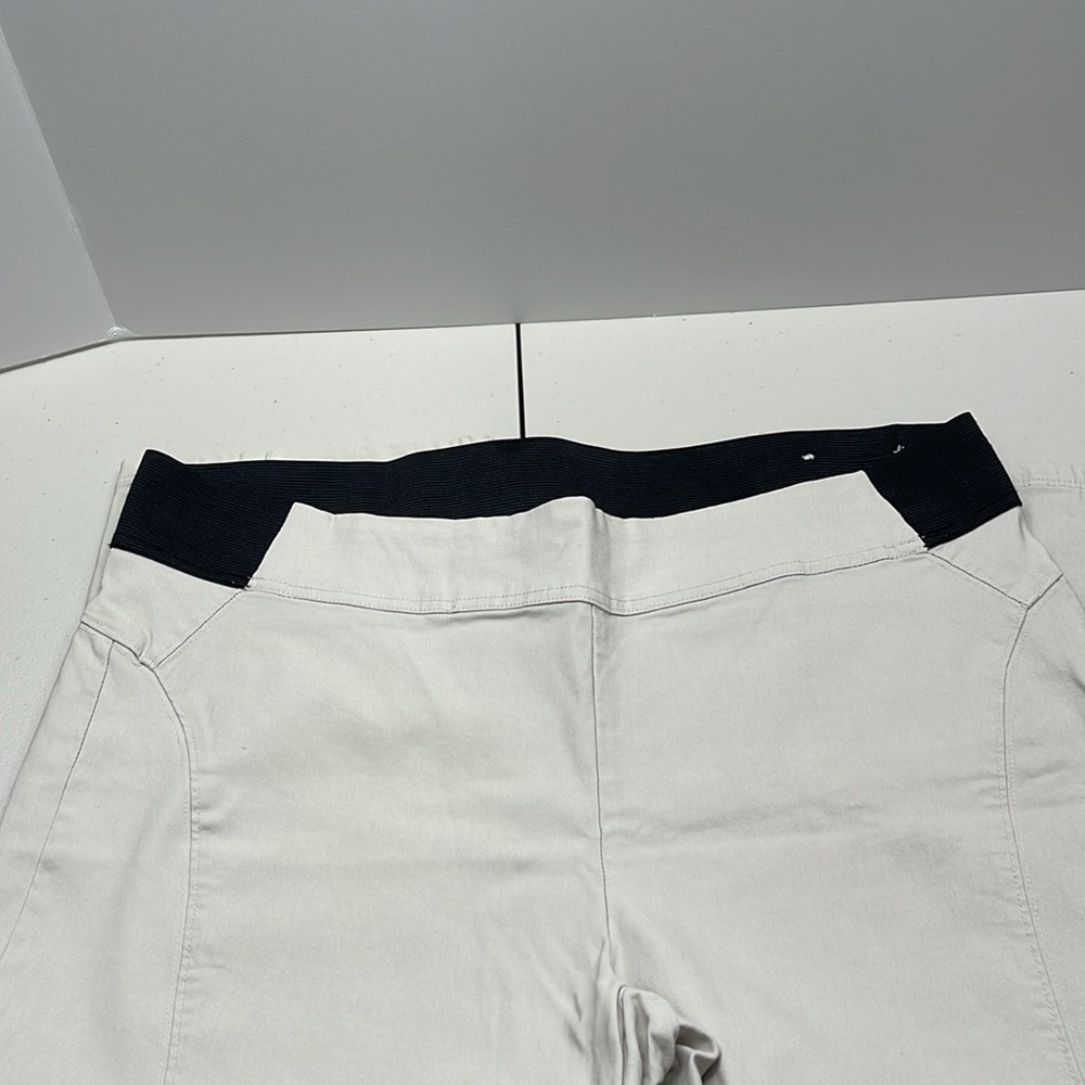 Simply Vera Vera Wang Cream Capri Pants mid-rise pull-on stretch Size L - Picture 3 of 5
